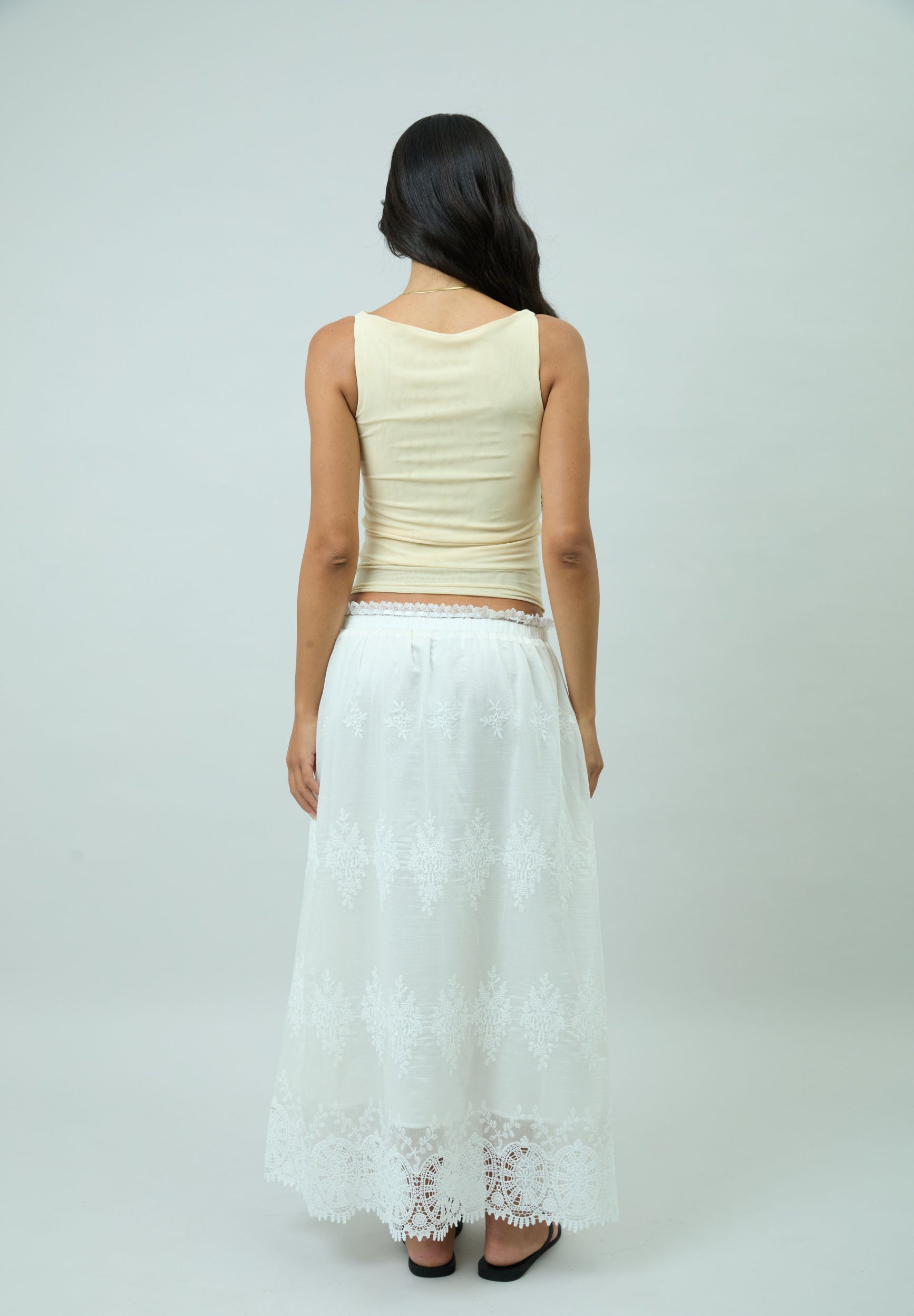 BUTTER SLEEVELESS DOUBLE LAYER TOP