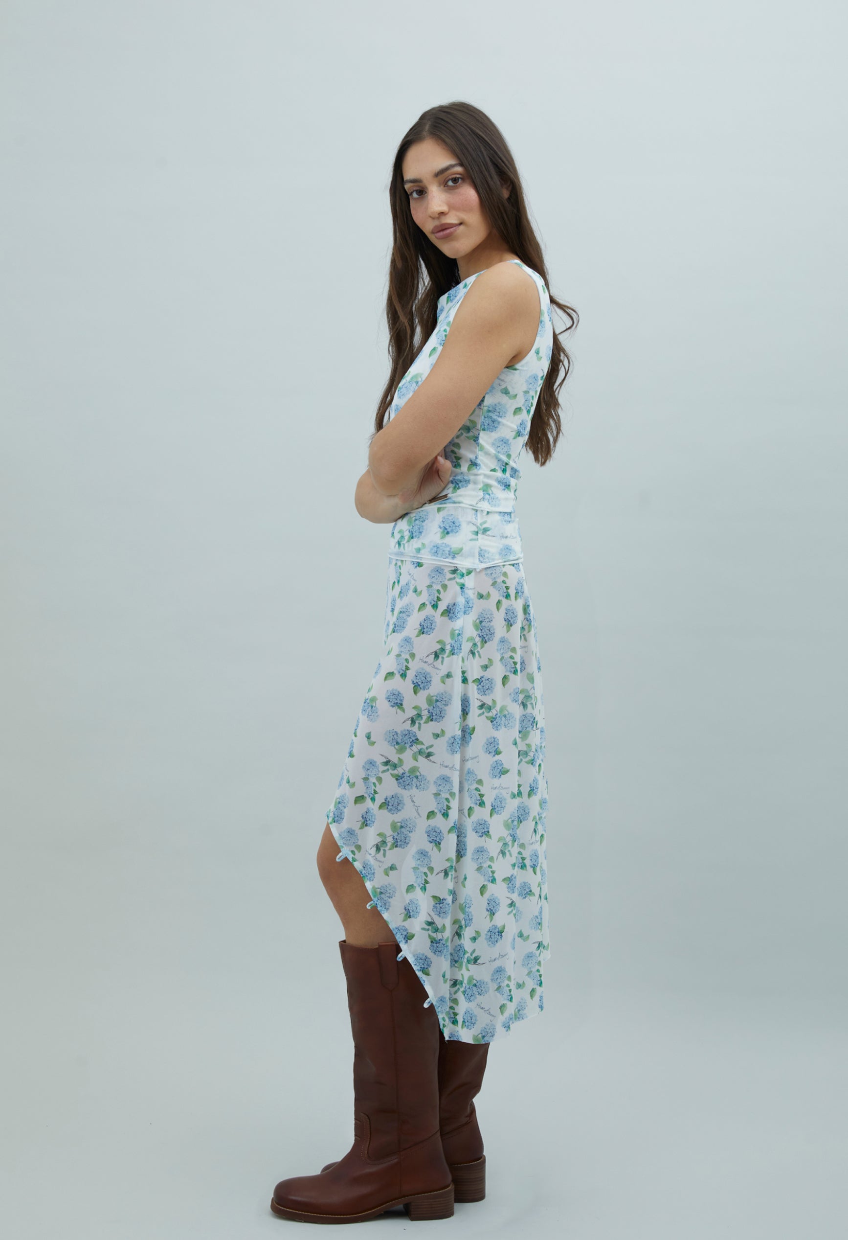 HYDRANGEA ASYMMETRIC MESH SKIRT