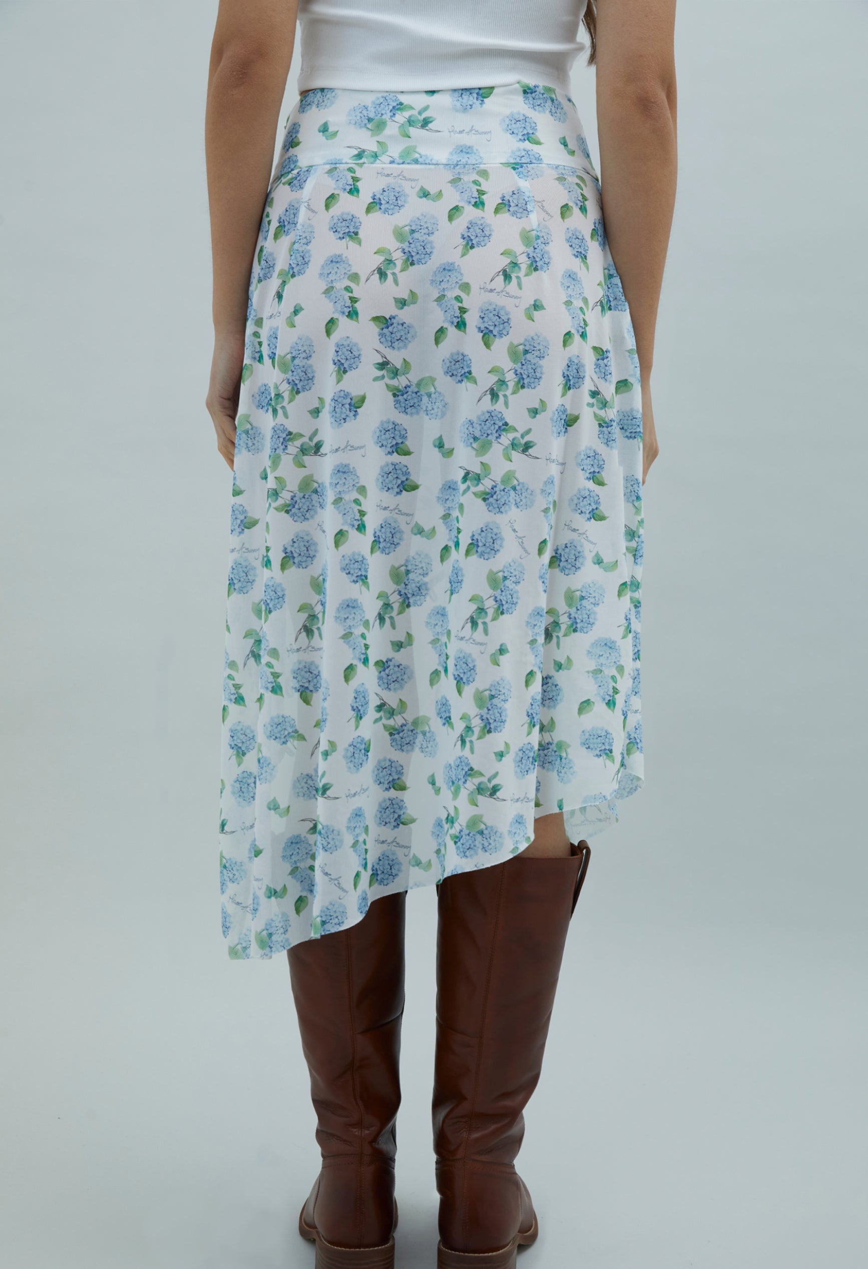 HYDRANGEA ASYMMETRIC MESH SKIRT